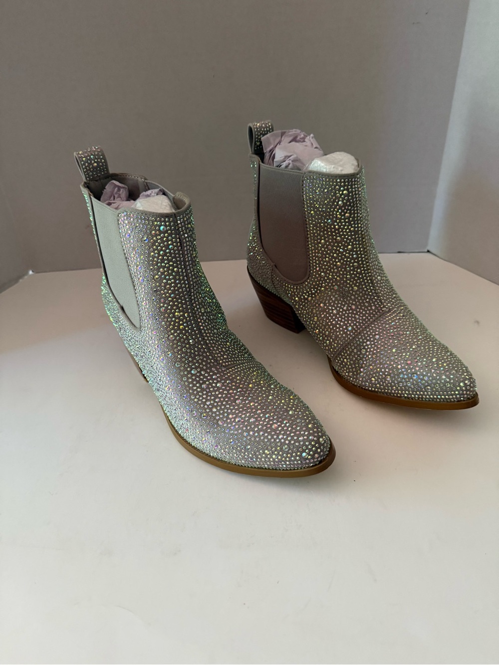 Touslecos Iridescent Rhinestone Chelsea Booties - Sparkling Silver Women’s 7 NEW